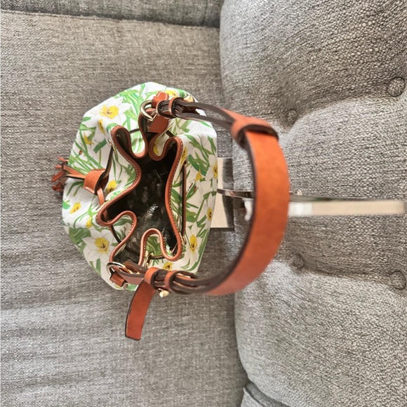 EUC DOONEY AND BOURKE DAFFODIL
LEATHER HANDBAG - Picture 4 of 9